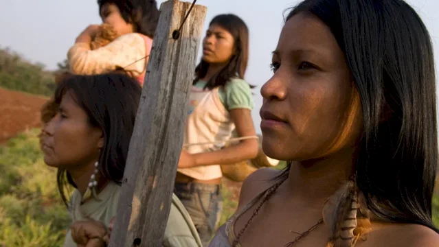 Photo 8 du film : La terre des hommes rouges