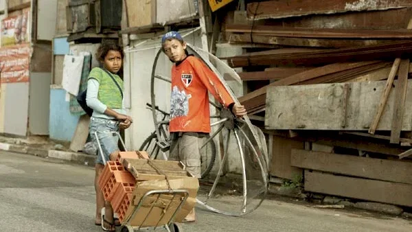 Affiche du film : Les enfants invisibles