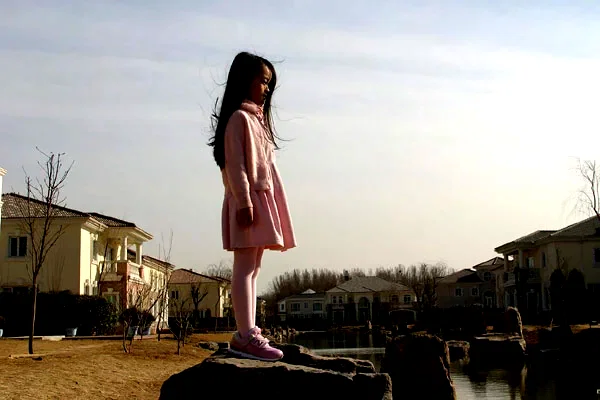 Photo 8 du film : Les enfants invisibles