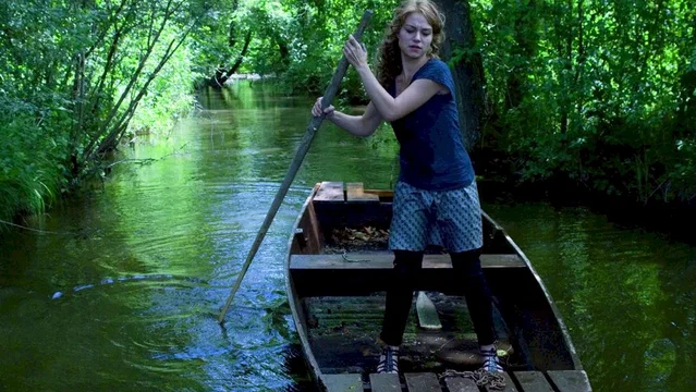 Photo 13 du film : La fille du RER