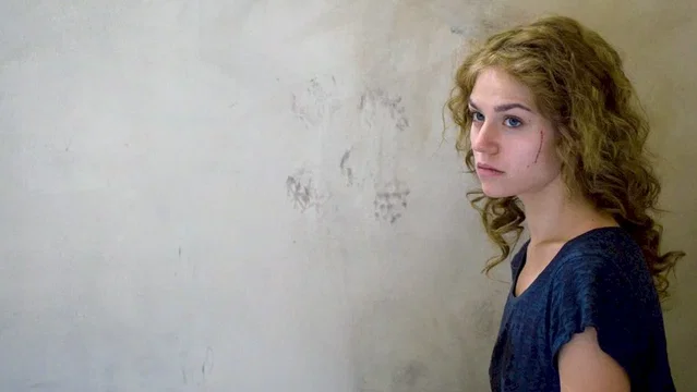 Photo 19 du film : La fille du RER