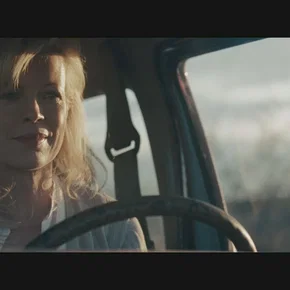 Photo du film : Loin de la terre brûlée