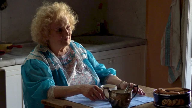 Photo 6 du film : Le déjeuner du 15 août 