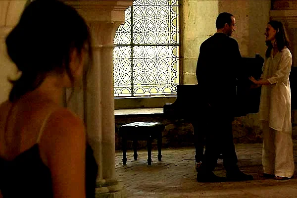 Photo 2 du film : Sois Sage
