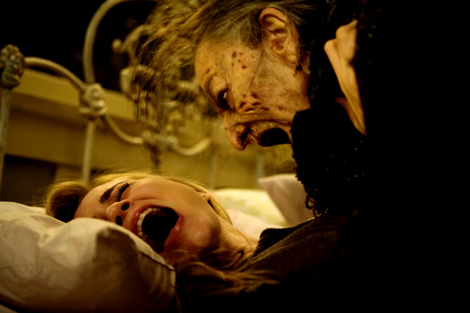 Photo 2 du film : Jusqu'en enfer