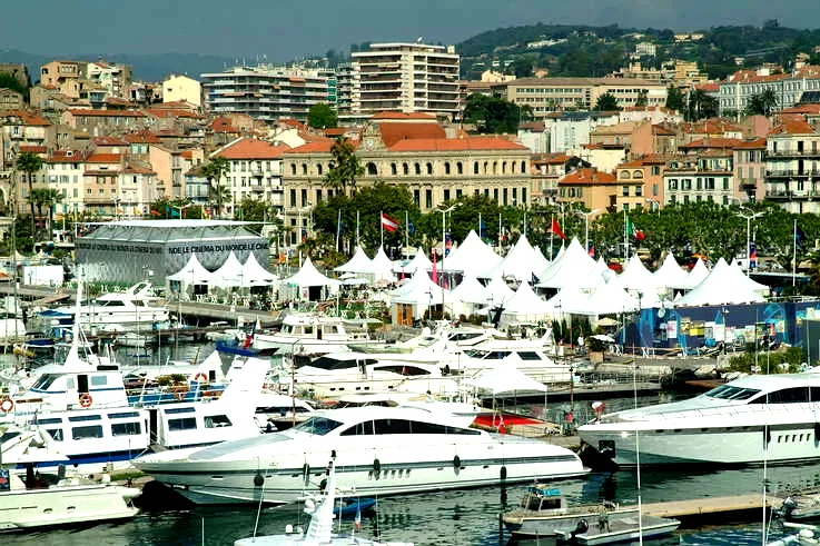Photo 16 du film : Festival de Cannes