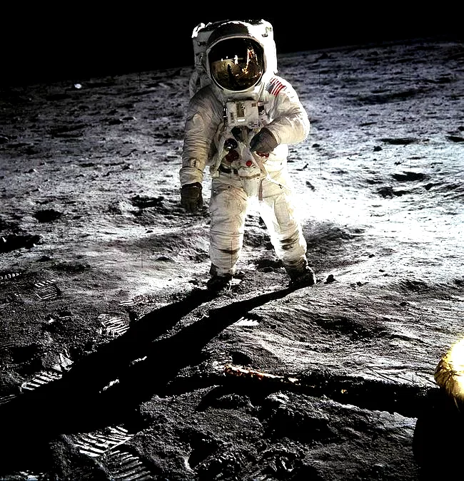 Photo du film : In the shadow of the moon