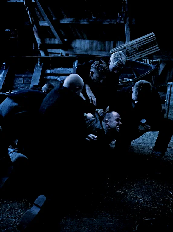 Photo 2 du film : King of devil’s island