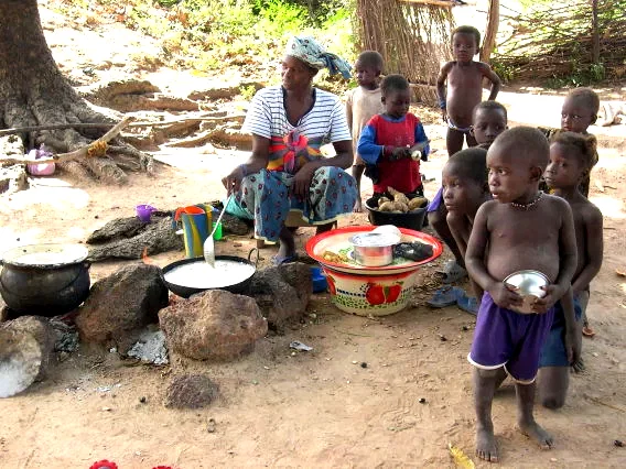 Photo du film : En terre étrangère 