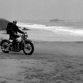 Photo du film : Portrait de groupe avec enfants et motocyclettes