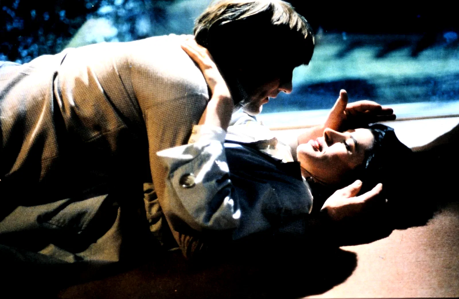 Photo 3 du film : La Femme d'à côté