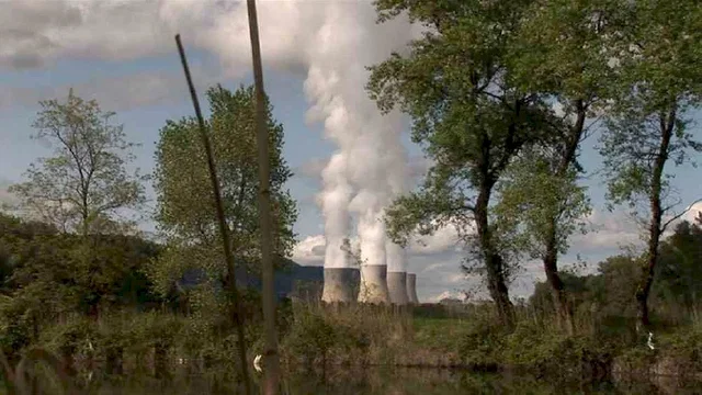 Photo 2 du film : RAS, Nucléaire, rien à signaler