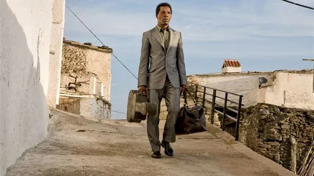 Photo 3 du film : The limits of control 