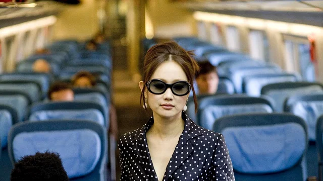 Photo 9 du film : The limits of control 
