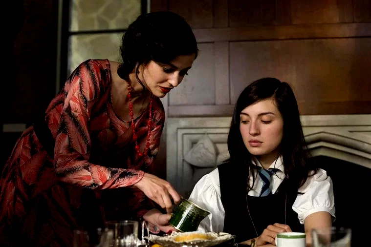 Photo 3 du film : Cracks