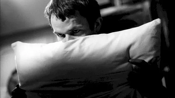 Photo 4 du film : Les poings dans les poches