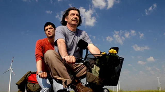 Photo du film : The world is big
