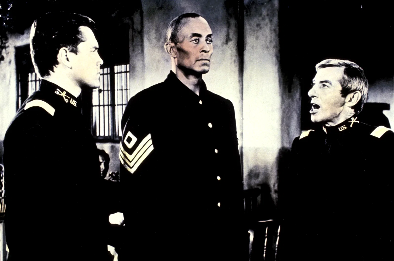Photo 2 du film : Le sergent noir