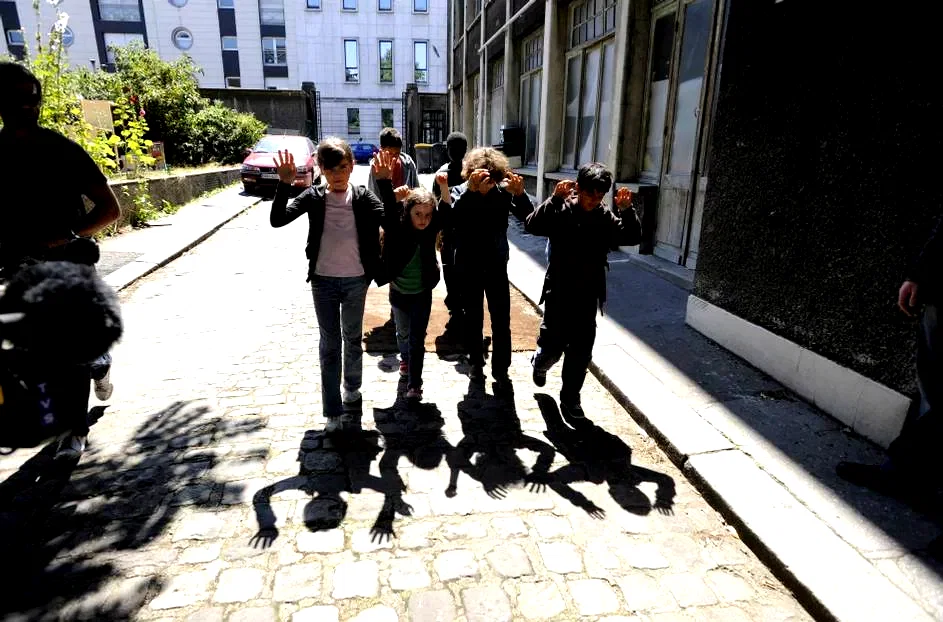 Photo 3 du film : Les mains en l'air