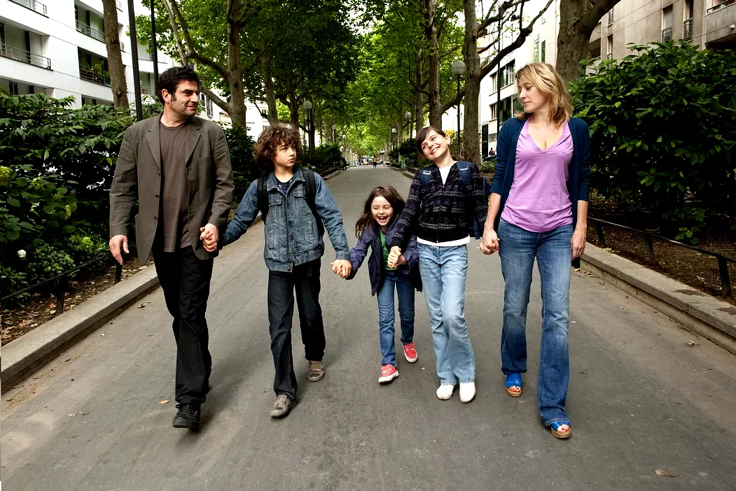 Photo 5 du film : Les mains en l'air