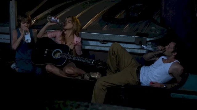 Photo du film : La Blonde aux seins nus