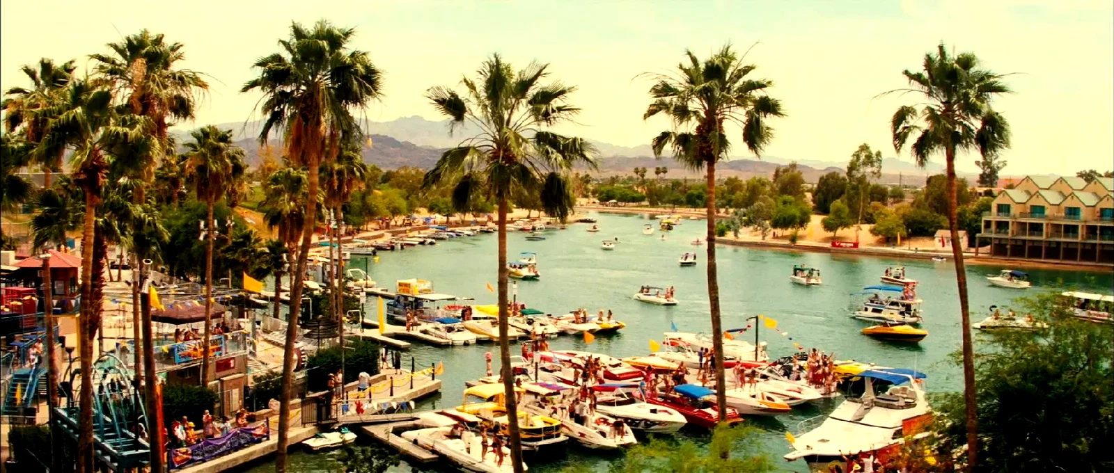 Photo 3 du film : Piranha 3D