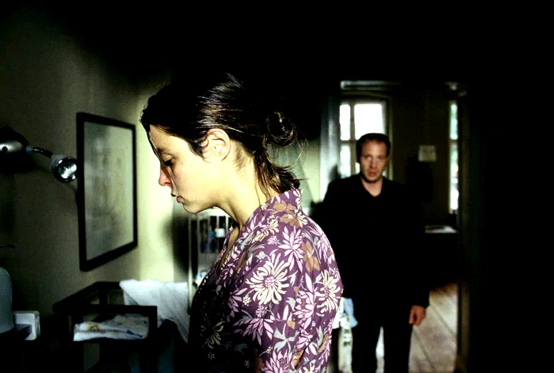 Photo 3 du film : L'étranger en moi