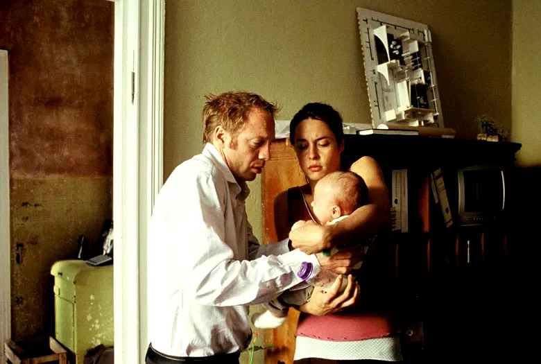 Photo 5 du film : L'étranger en moi