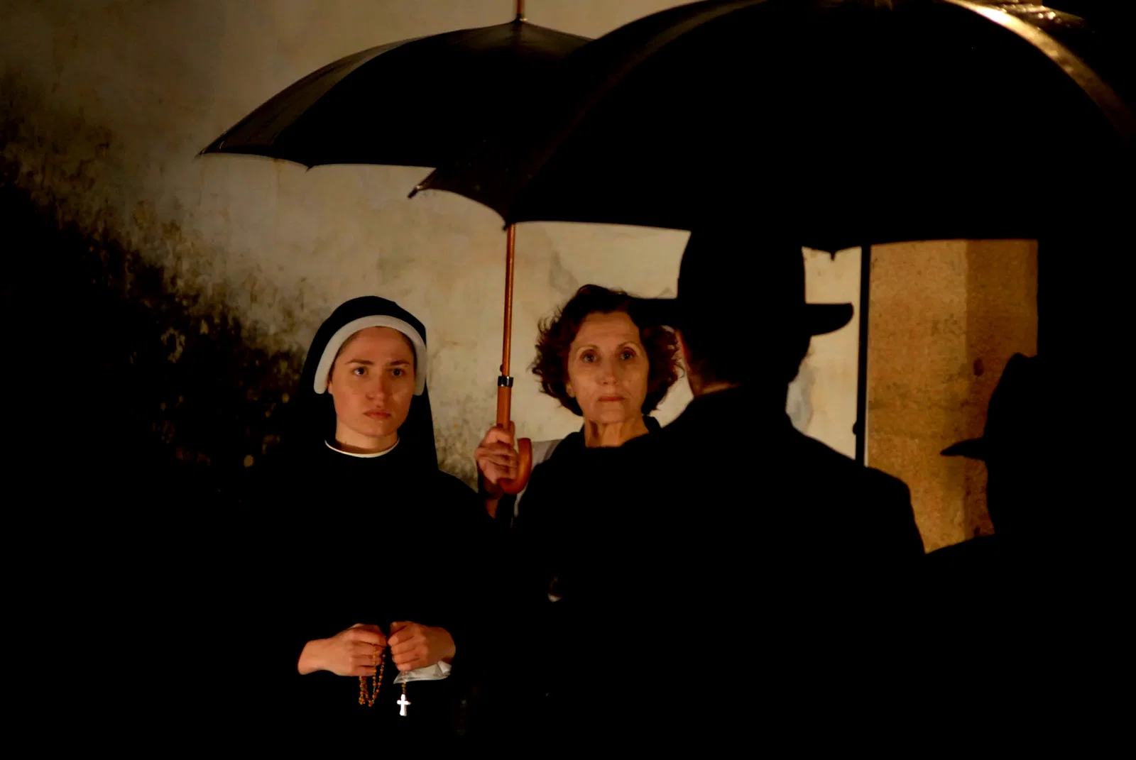 Photo 2 du film : L'étrange affaire Angelica 