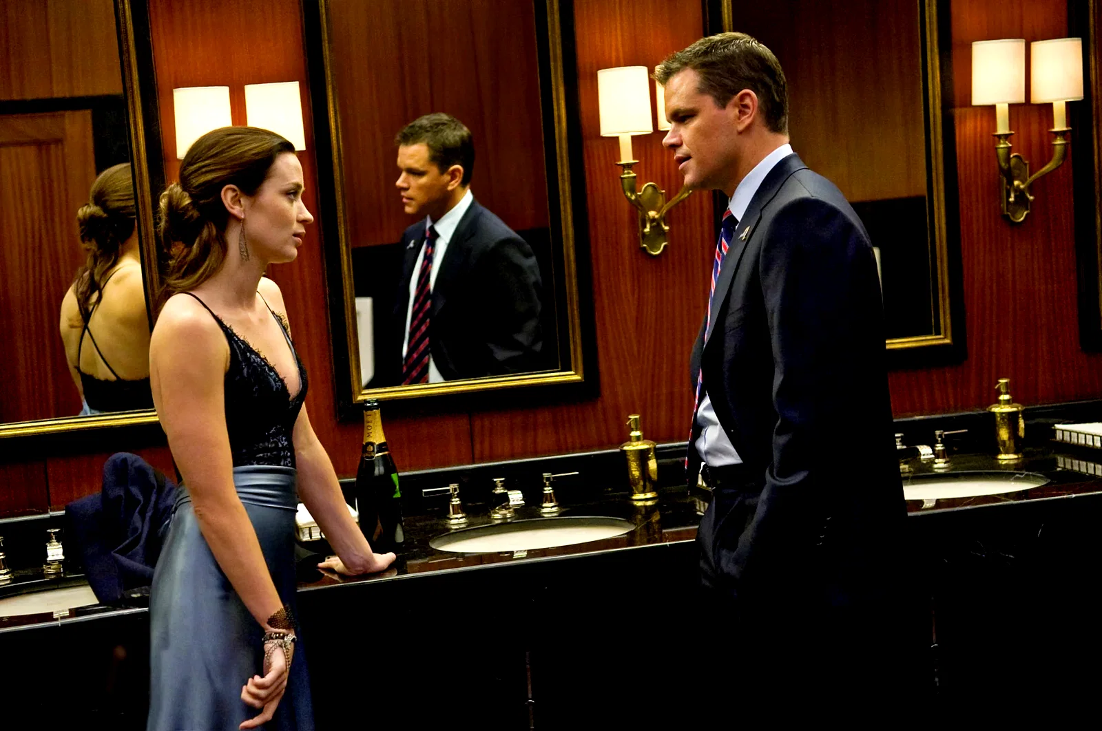 Photo 4 du film : L'agence