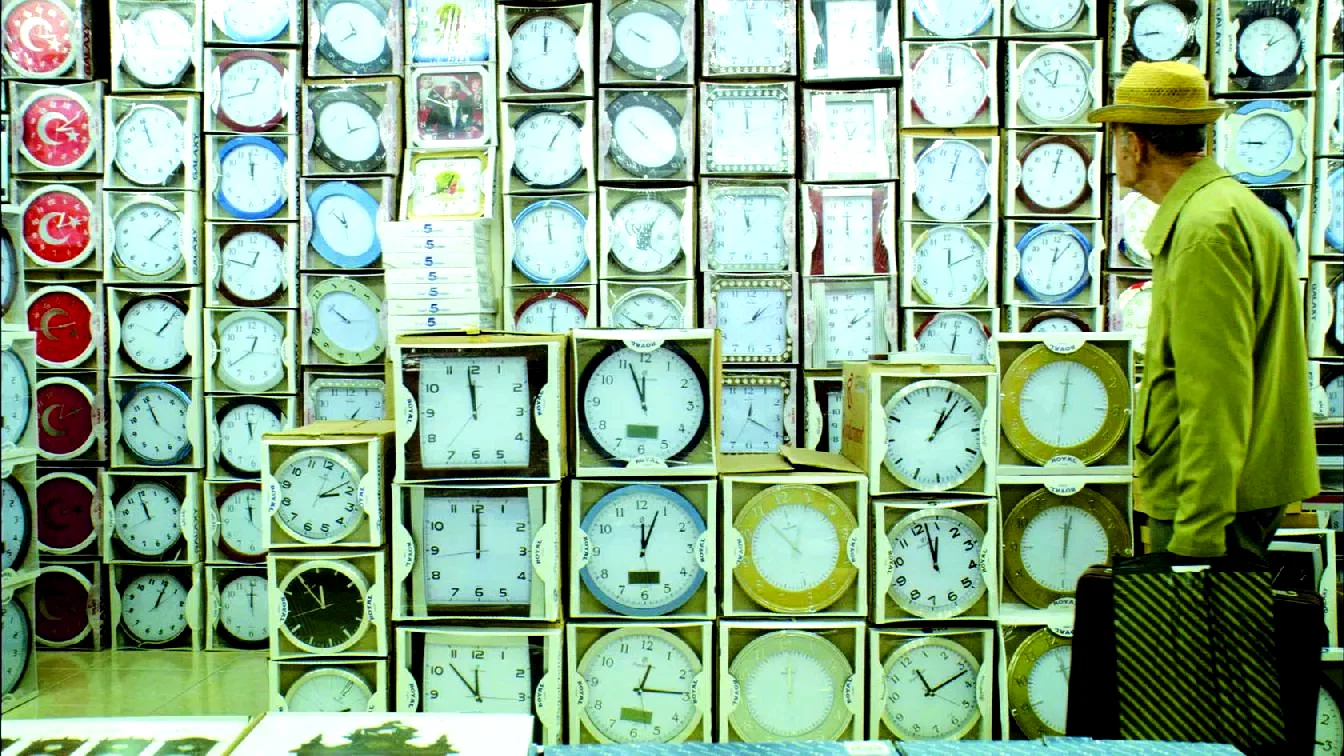 Photo du film : Les Collections de Mithat Bey