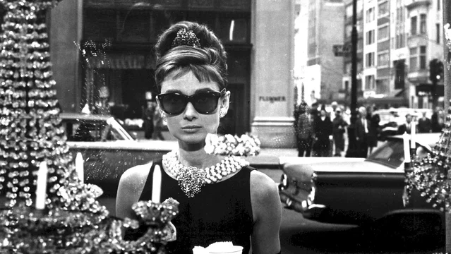 Photo 6 du film : Diamants sur canape