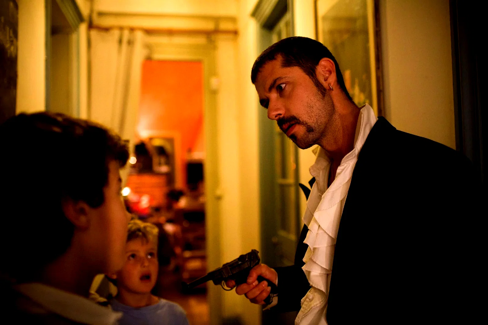Photo du film : L'Orpheline avec en plus un bras en moins