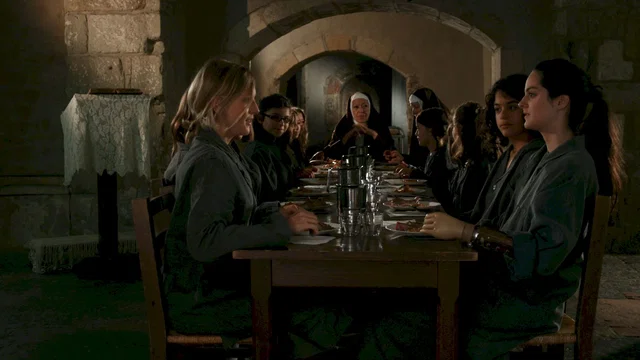 Photo 5 du film : L'Orpheline avec en plus un bras en moins