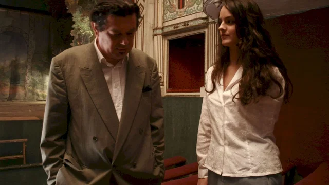 Photo 6 du film : L'Orpheline avec en plus un bras en moins