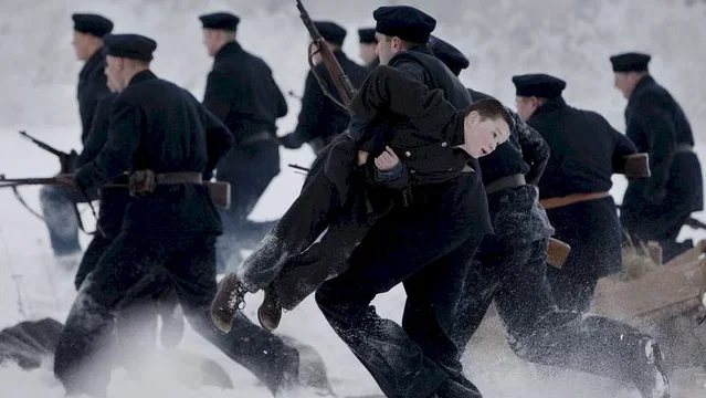 Photo 7 du film : Les révoltés de l'île du diable 