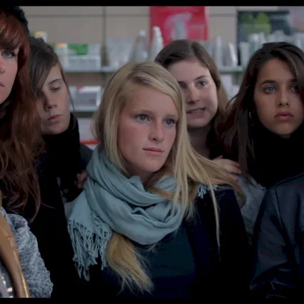 Miniature photo du film : 17 Filles