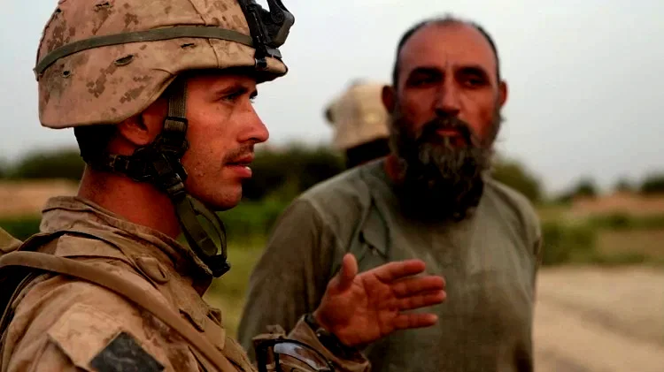 Photo 3 du film : Hell and back again