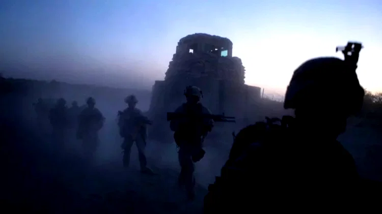 Photo 4 du film : Hell and back again