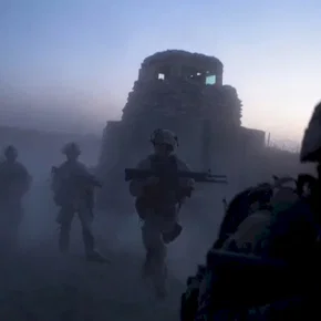 Photo du film : Hell and back again