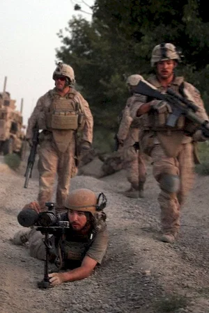Photo 11 du film : Hell and back again