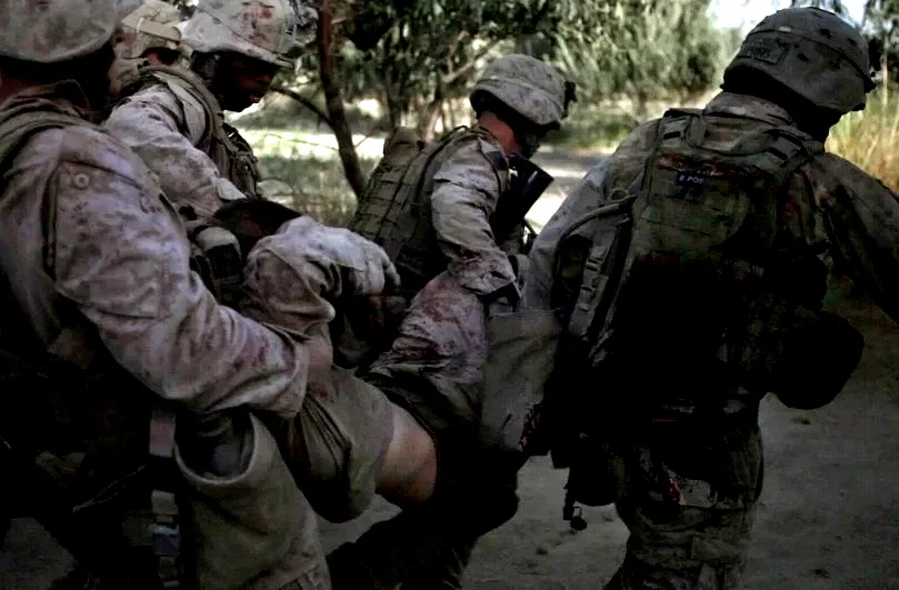 Photo 20 du film : Hell and back again