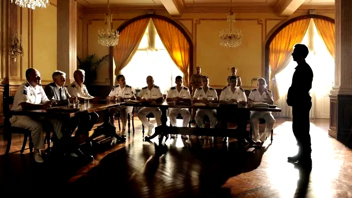 Photo 9 du film : L'ordre et la morale 