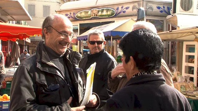 Photo 4 du film : Mains brunes sur la ville