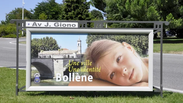 Photo 7 du film : Mains brunes sur la ville