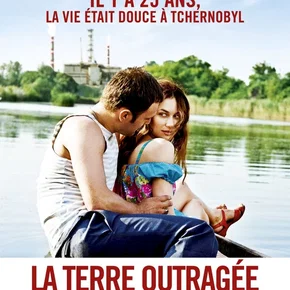 Photo du film : La Terre outragée