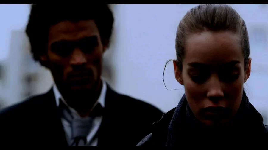 Photo 2 du film : Par les Epines