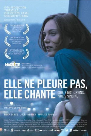 Affiche du film : Elle ne pleure pas, elle chante