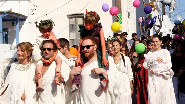 Photo 4 du film : Tu honoreras ta mère et ta mère