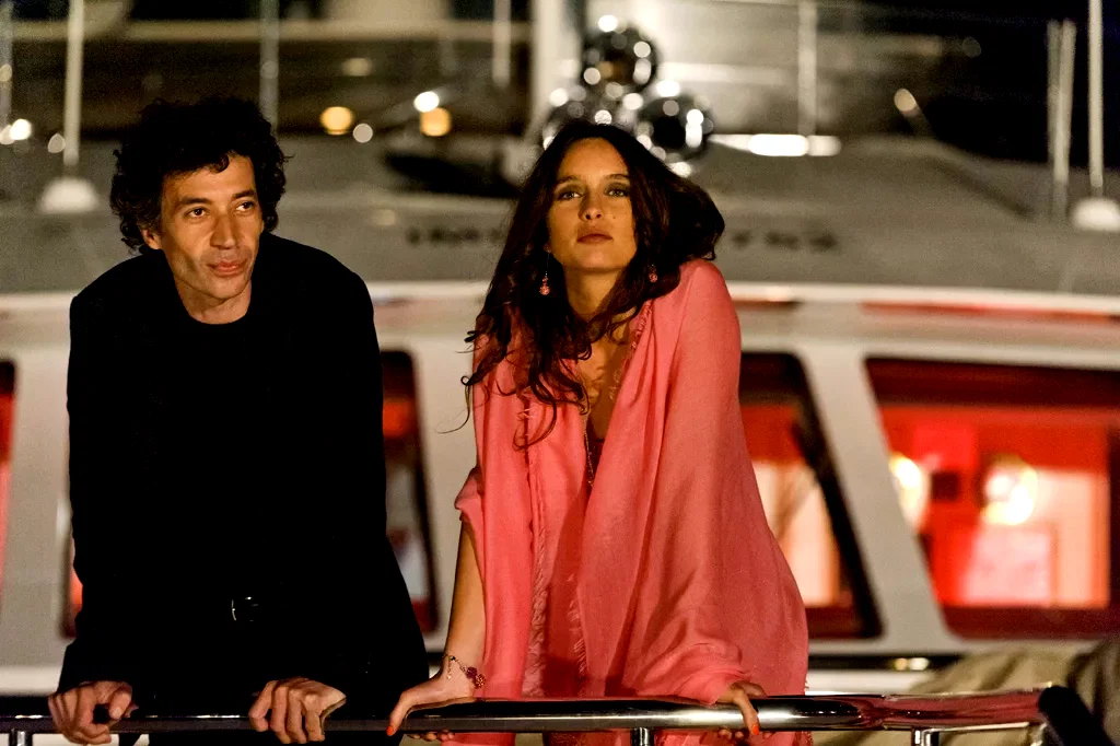 Photo 12 du film : Des Gens qui s'embrassent